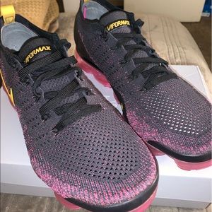 Nike vapormax; pink, black, orange